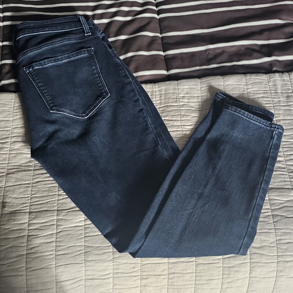 Gently Used Old Navy Built-In Warm Jeggings Size 6 Petite